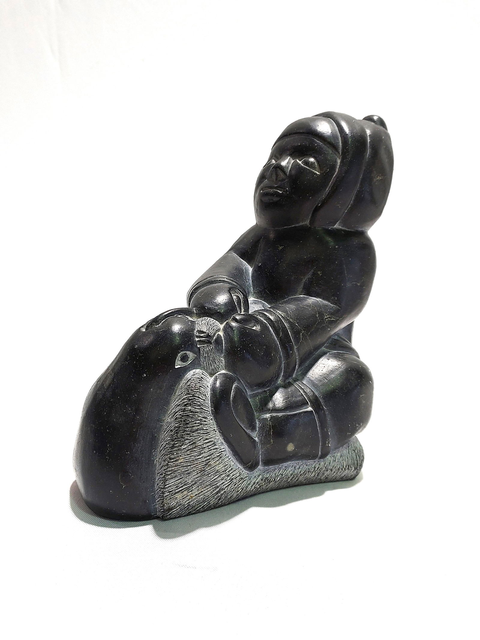 VINTAGE INUIT STONE CARVING SEAL