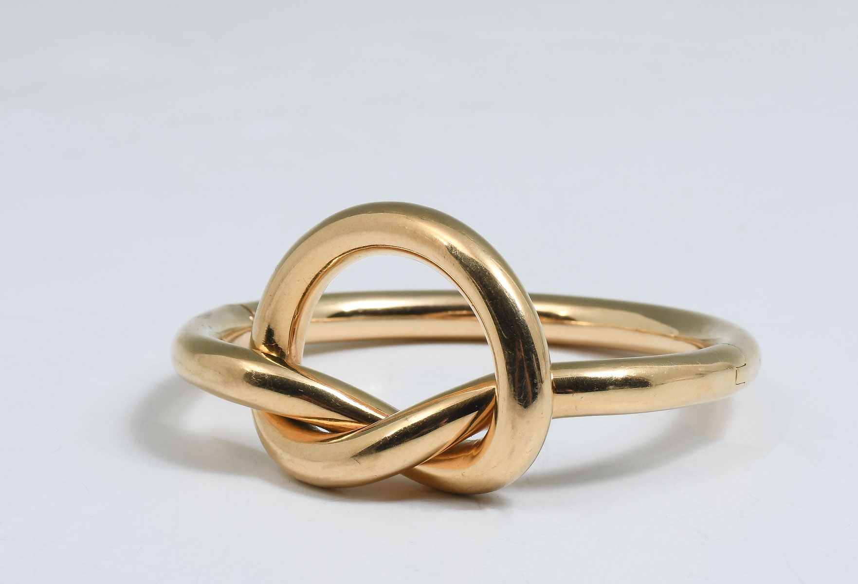 VINTAGE ITALIAN 18K LOVE KNOT
