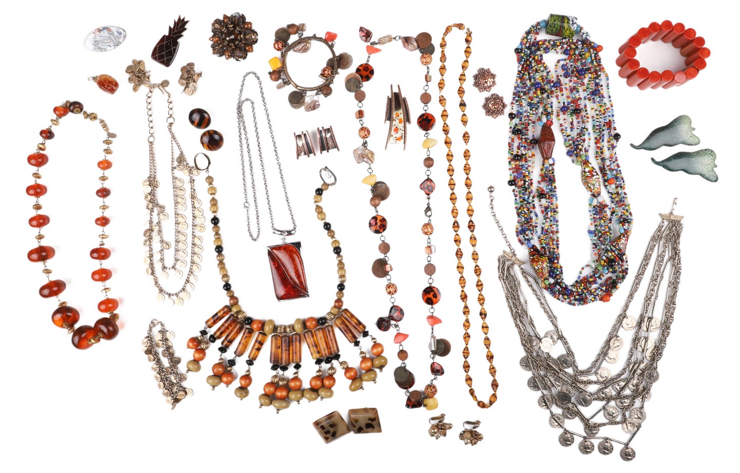 Vintage jewelry and enamel grouping