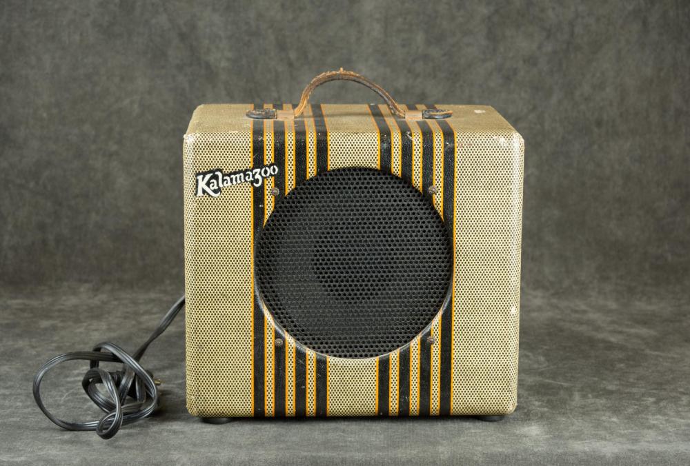 VINTAGE "KALAMAZOO" GUITAR