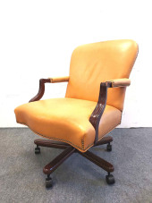 VINTAGE LEATHER & MAHOGANY EXE