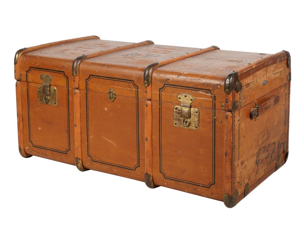 VINTAGE LEATHER STEAMER