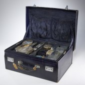VINTAGE LEATHER TRAVEL CASE WI