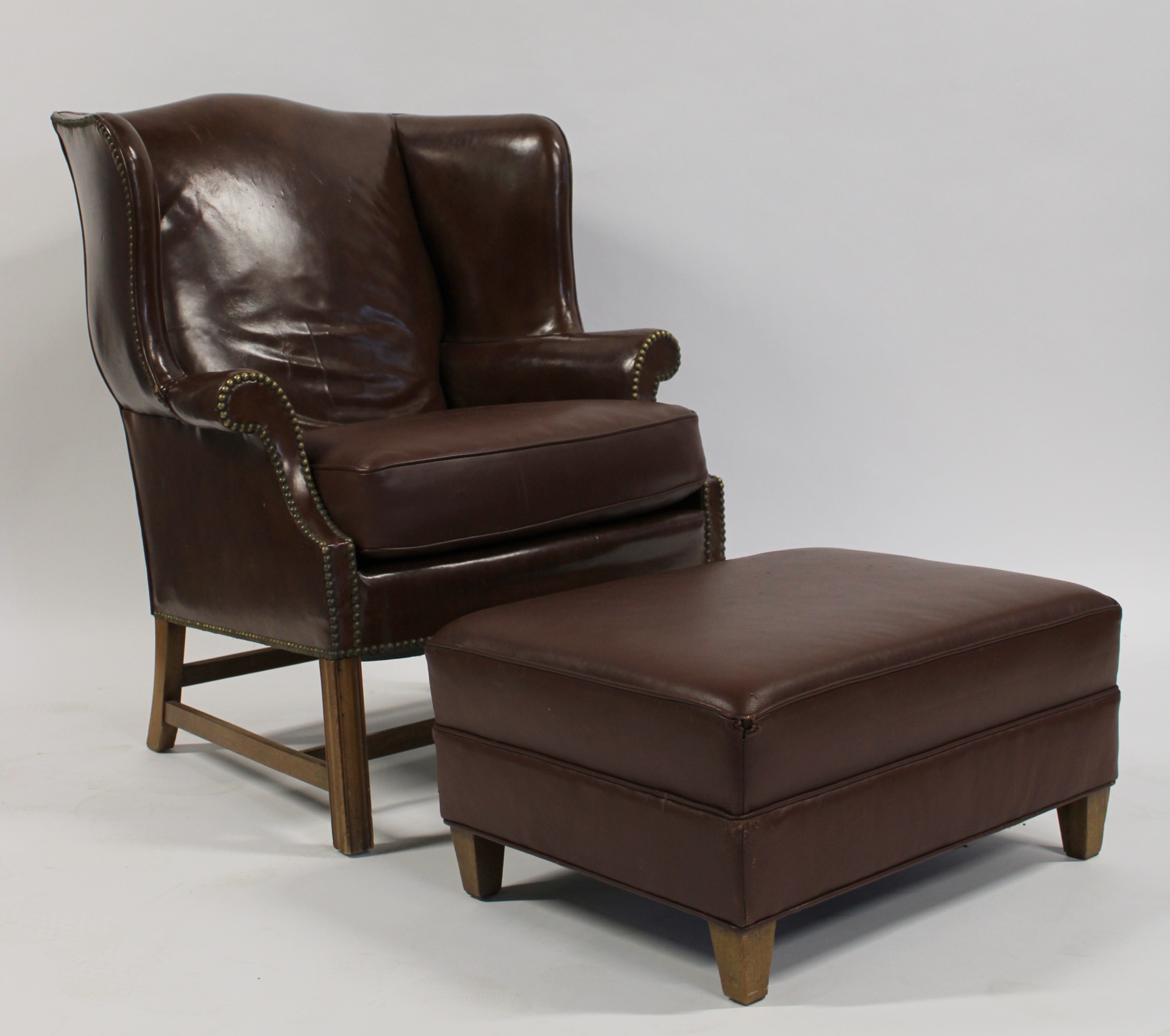 VINTAGE LEATHER UPHOLSTERED WING
