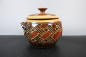 VINTAGE LIDDED CERAMIC POT, BR