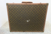 VINTAGE LOUIS VUITION SUITCASE