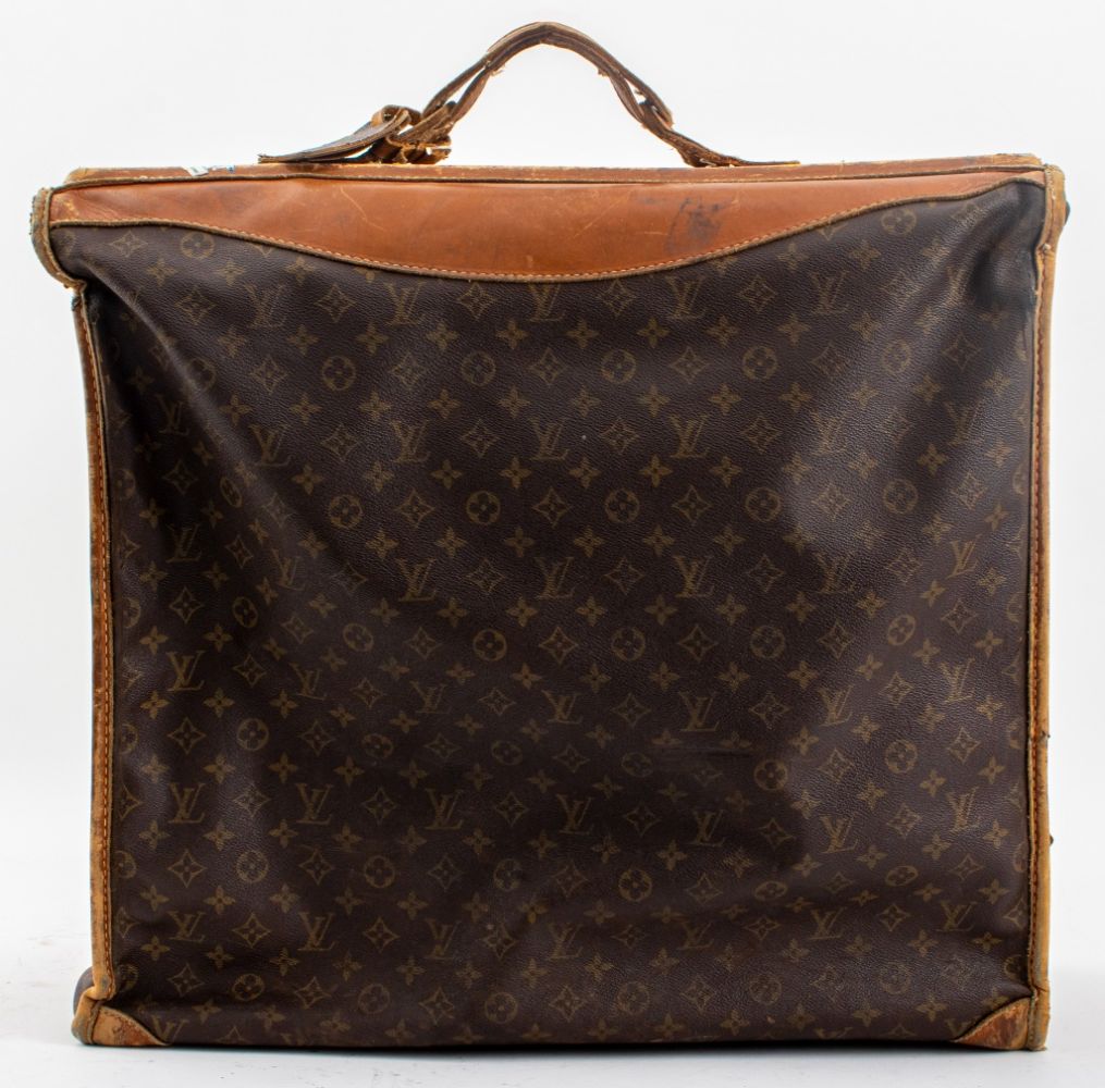 VINTAGE LOUIS VUITTON GARMENT