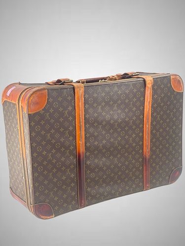 VINTAGE LOUIS VUITTON MONOGRAM HARD