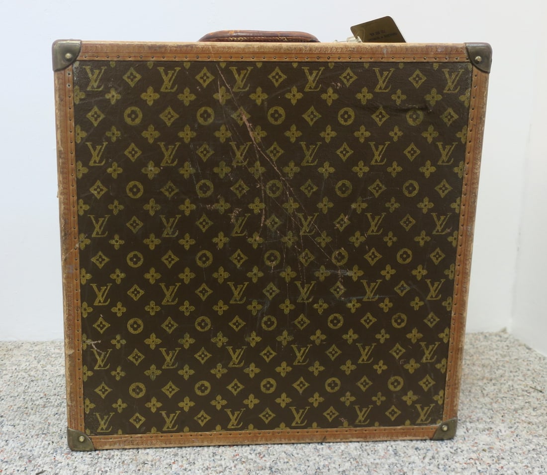 VINTAGE LOUIS VUITTON SUITCASE