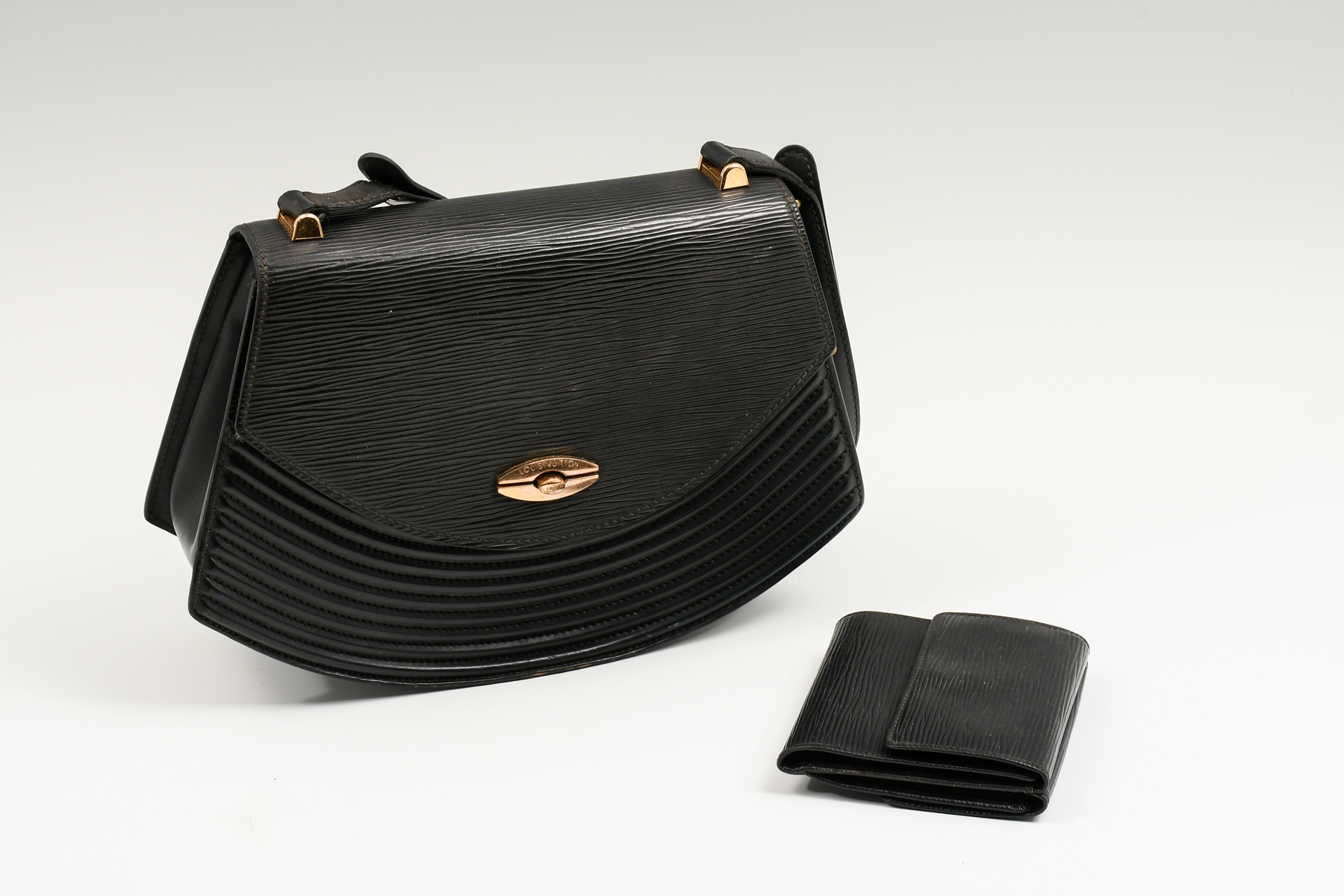 VINTAGE LOUIS VUITTON TILSITT EPI