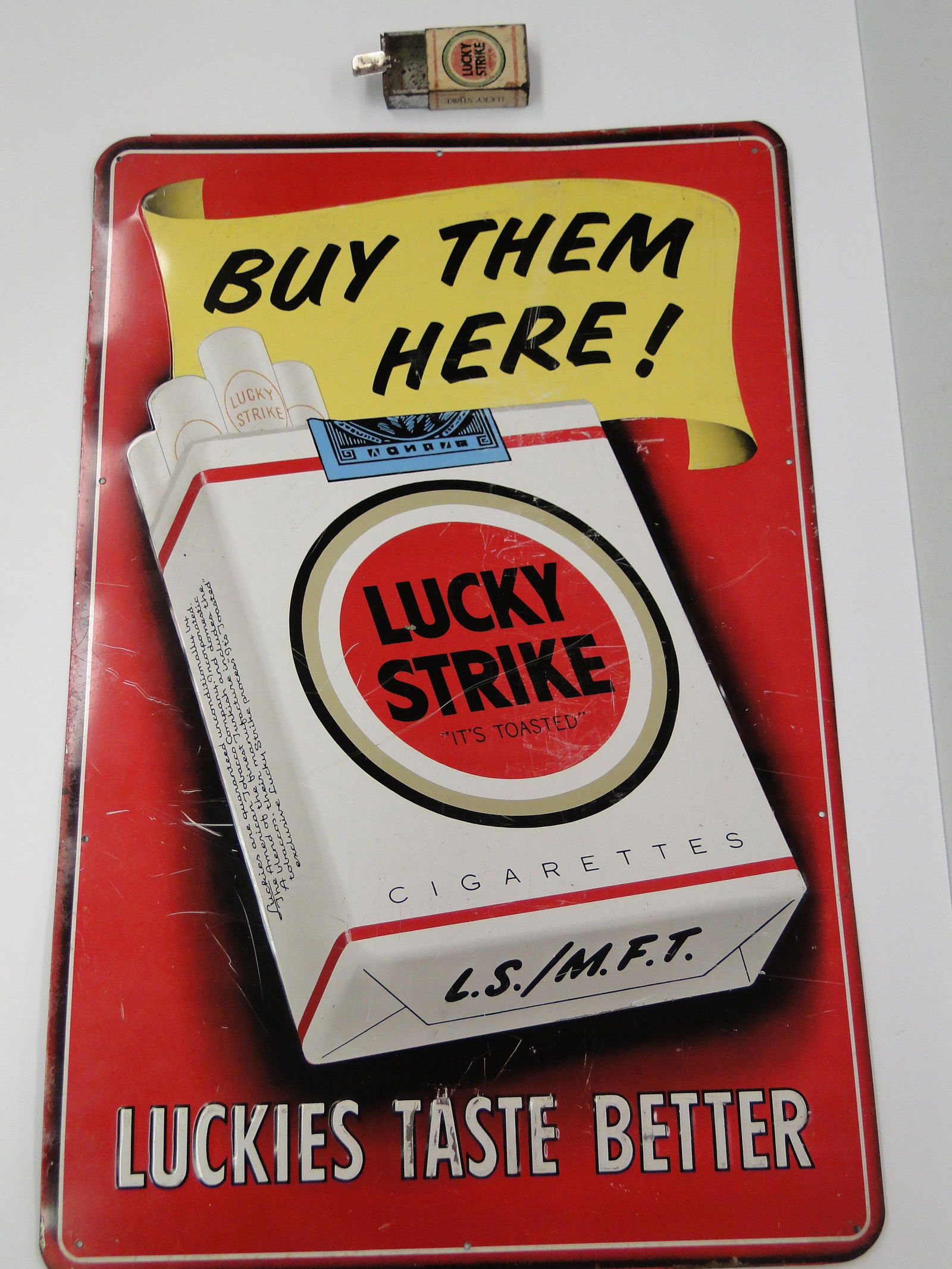 VINTAGE LUCKY STRIKE SIGN &