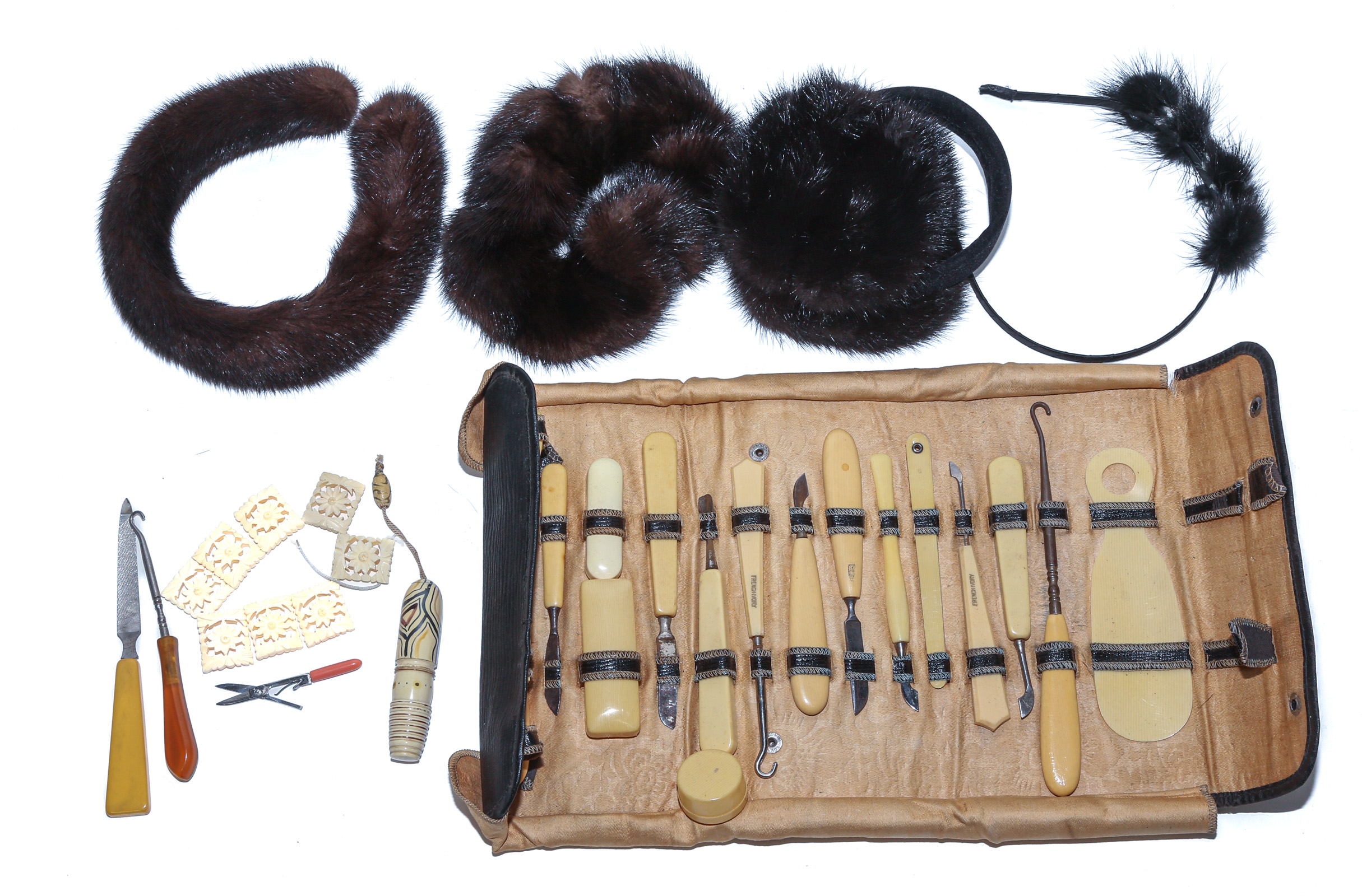 VINTAGE MANICURE & PERSONAL CARE