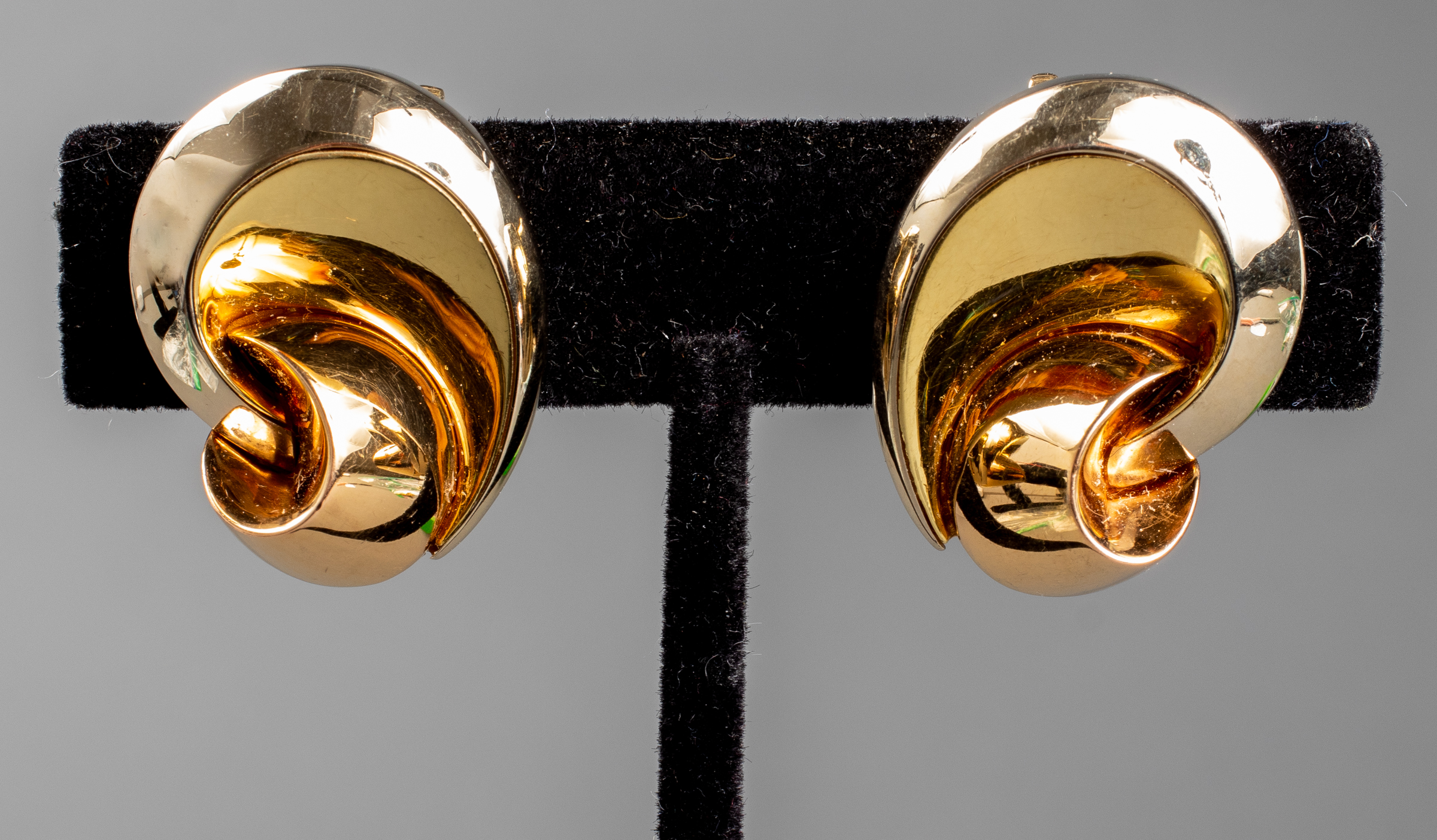 VINTAGE MARINA B 18K TRI-GOLD
