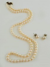 VINTAGE MIKIMOTO PEARL NECKLAC