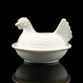 VINTAGE MILK GLASS HEN ON NEST