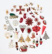 VINTAGE MOSTLY CHRISTMAS THEME