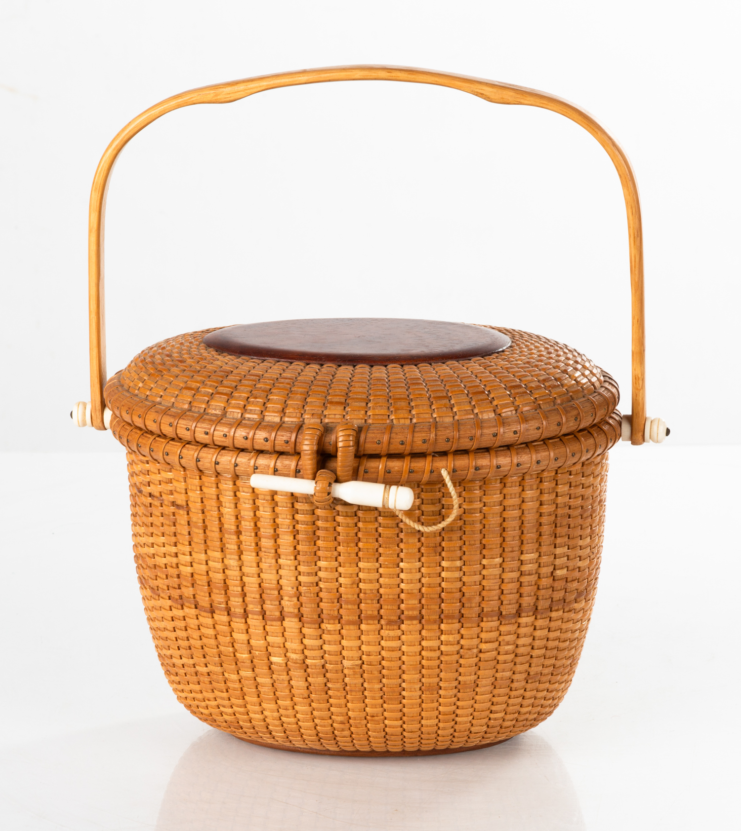 VINTAGE NANTUCKET BASKET PURSE BY