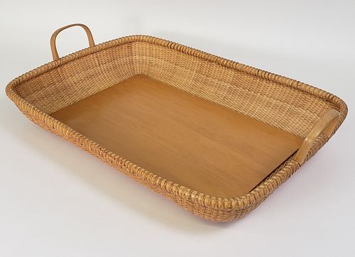 VINTAGE NANTUCKET BASKET SERVING