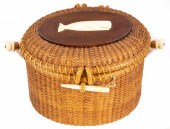 VINTAGE NANTUCKET BASKET WITH