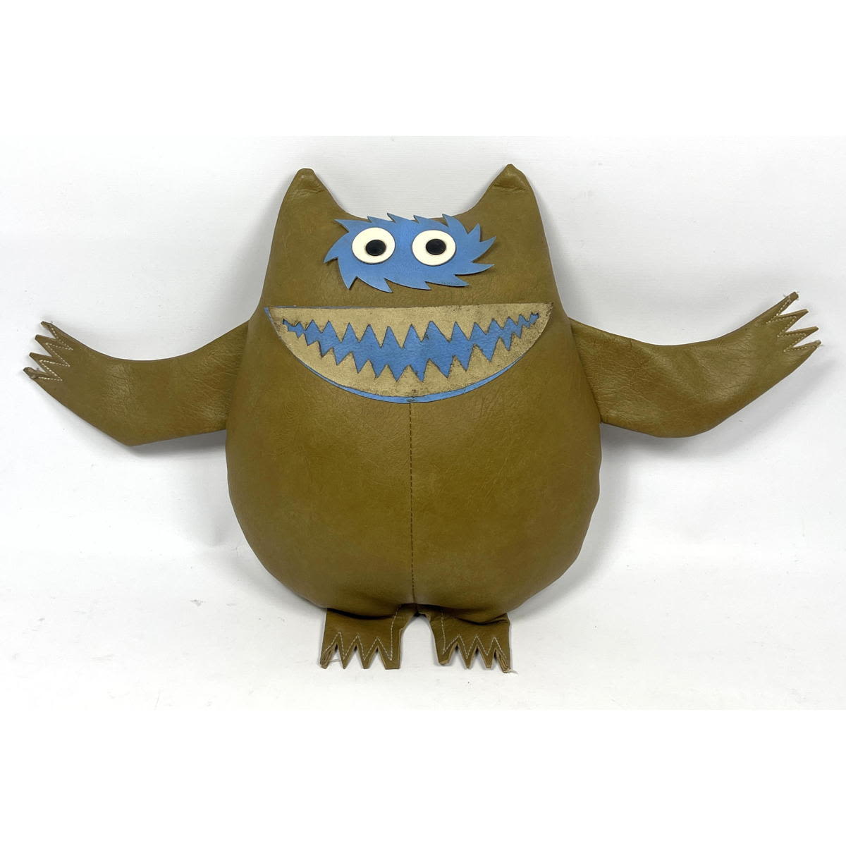 Vintage Nauga Monster. Nagy