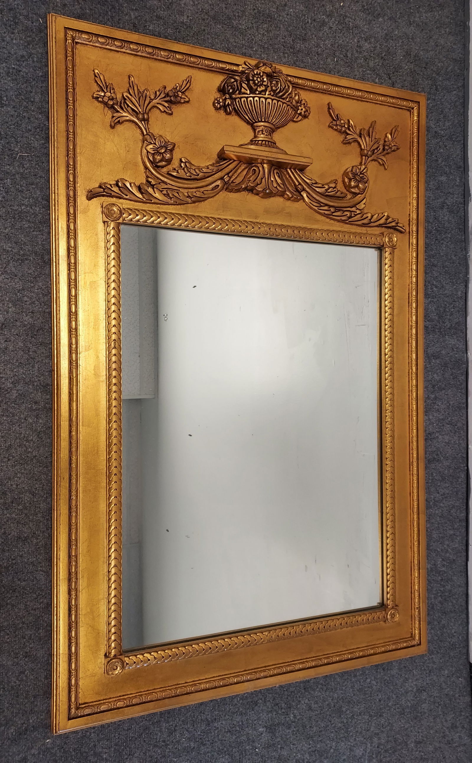 VINTAGE NEOCLASSICAL STYLE GOLD
