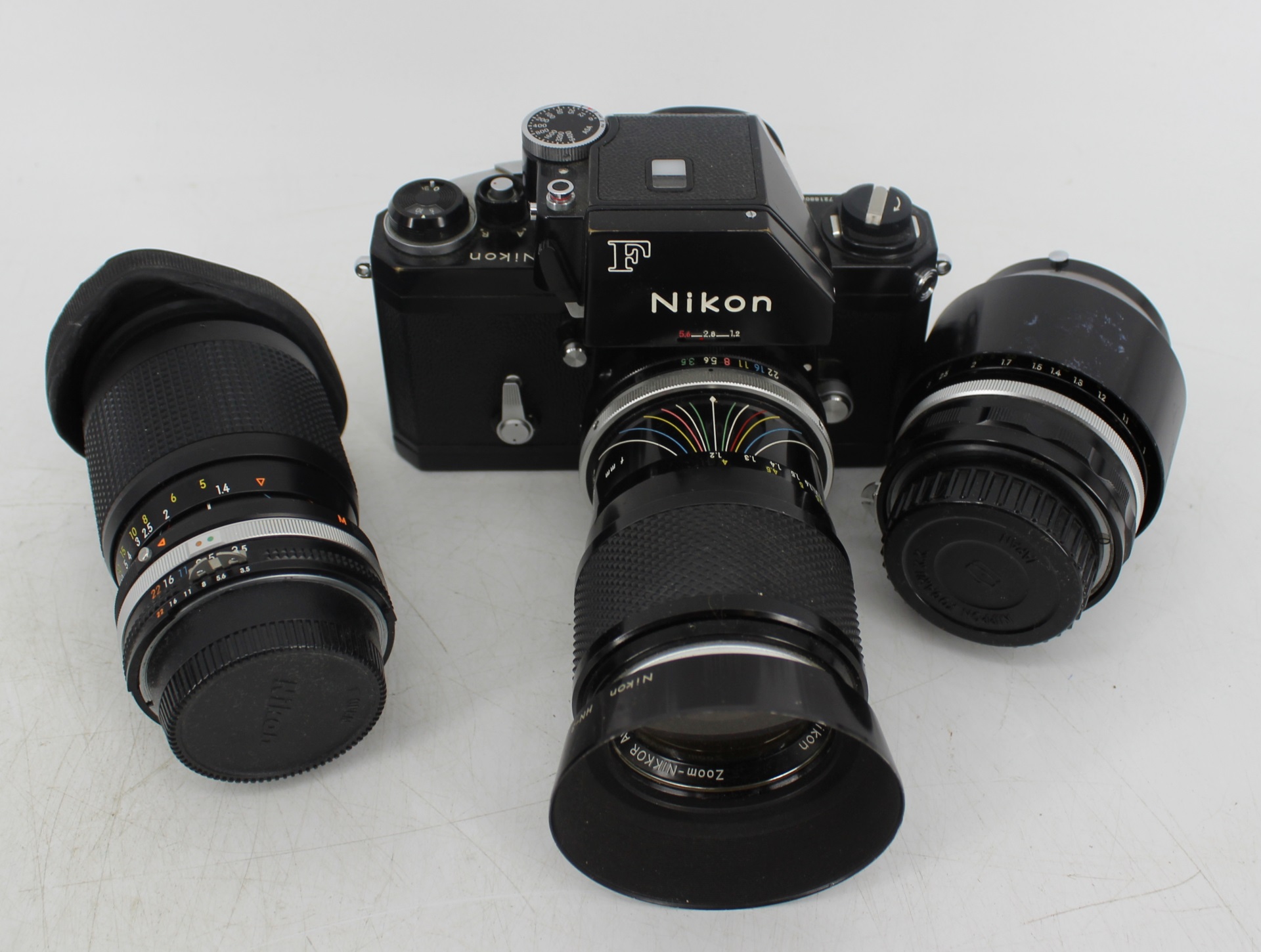 VINTAGE NIKON F BLACK BODY CAMERA