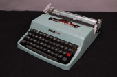 VINTAGE OLIVETTI UNDERWOOD LET