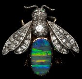 Vintage Opal Bee Broochdesigne