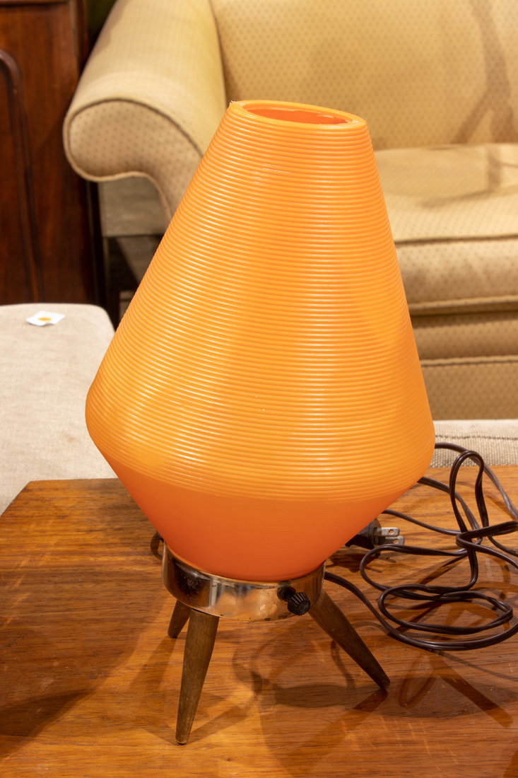 VINTAGE ORANGE LAMP Vintage