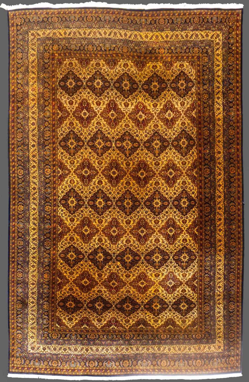 VINTAGE PAK PERSIAN HAND KNOTTED