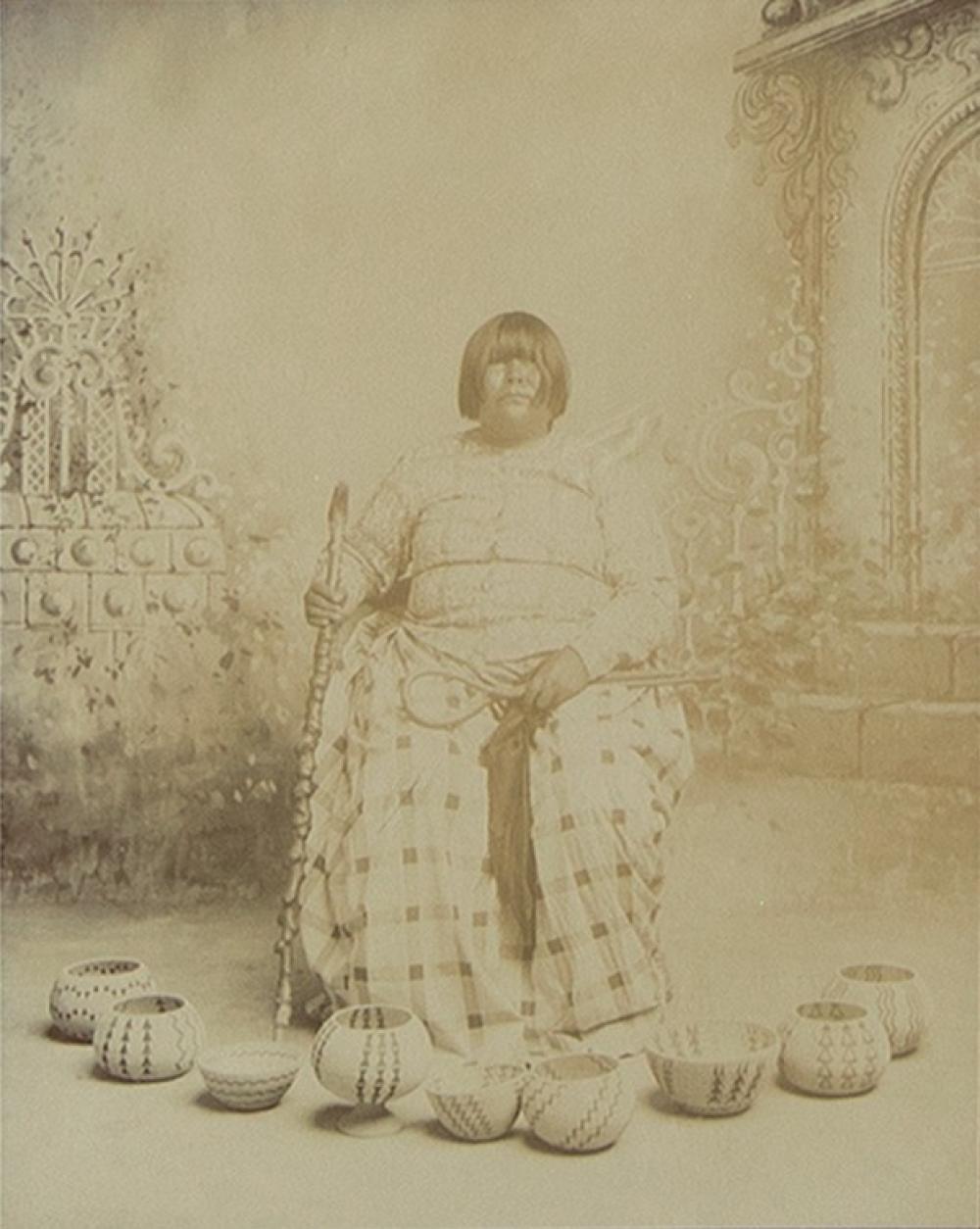 VINTAGE PHOTOGRAPH OF DAT SO LA
