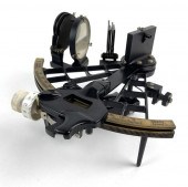 VINTAGE PLATH SEXTANT IN BAKEL