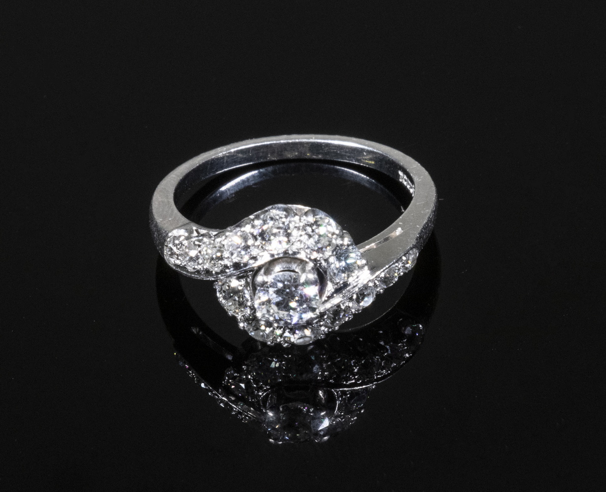 VINTAGE PLATINUM AND DIAMOND LADIES