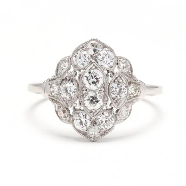 VINTAGE PLATINUM AND DIAMOND RING