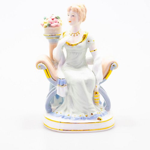 VINTAGE PMI GERMAN LADY FIGURINE,