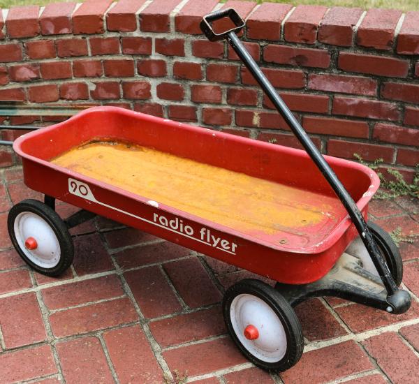 VINTAGE RADIO FLYER WAGONONSITE