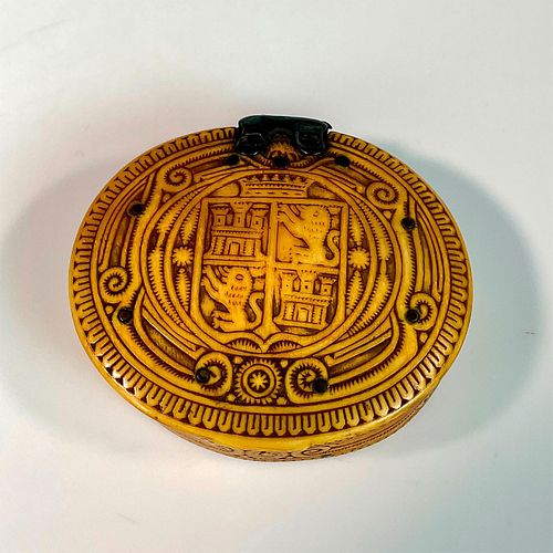 VINTAGE RESIN COAT OF ARMS OF