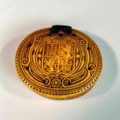 VINTAGE RESIN COAT OF ARMS OF