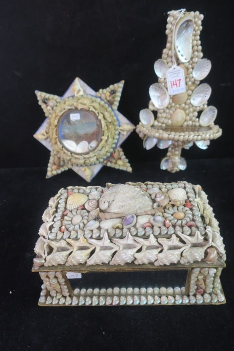 VINTAGE SAILORS' VALENTINE SHELF,
