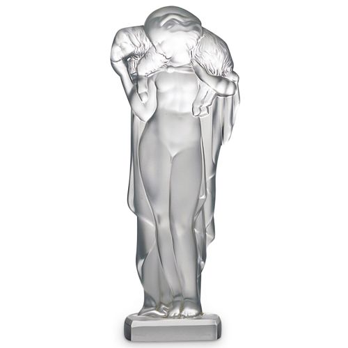 VINTAGE SèVRES "FEMME AU MOUTON"