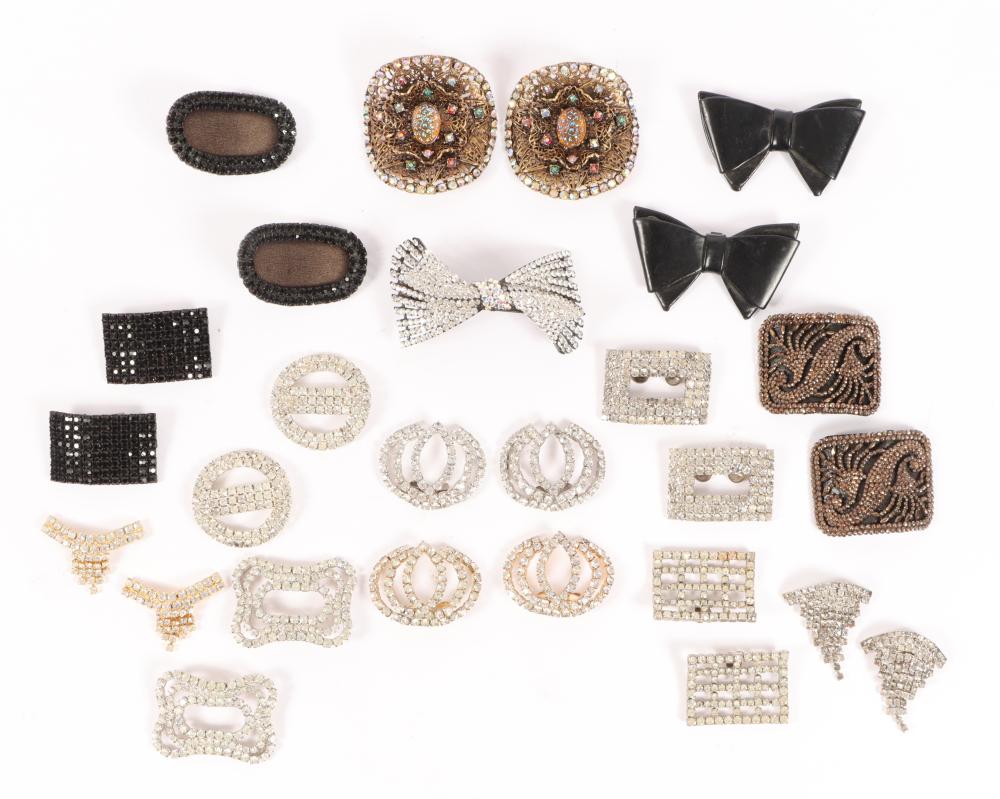 VINTAGE SHOE AND HAIR CLIP GROUP