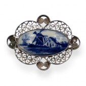 VINTAGE SILVER DELFT BROOCHDES
