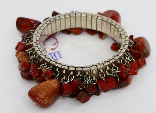 VINTAGE SILVER TONE STRETCH RED
