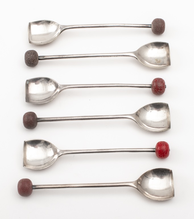 VINTAGE SILVERPLATE COCKTAIL
