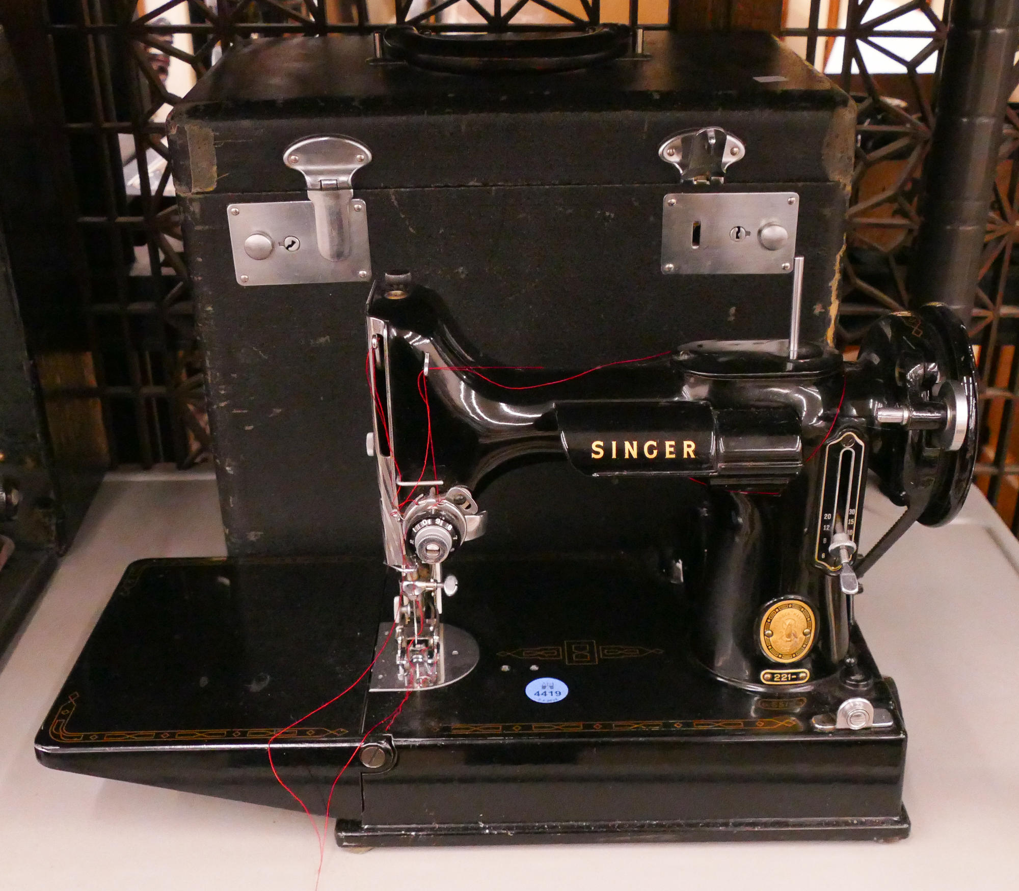 Vintage Singer Featherweight 221
