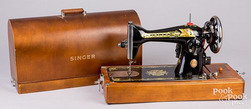 VINTAGE SINGER SEWING