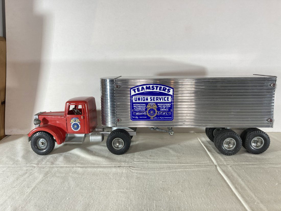 VINTAGE SMITH & MILLER SMITTY