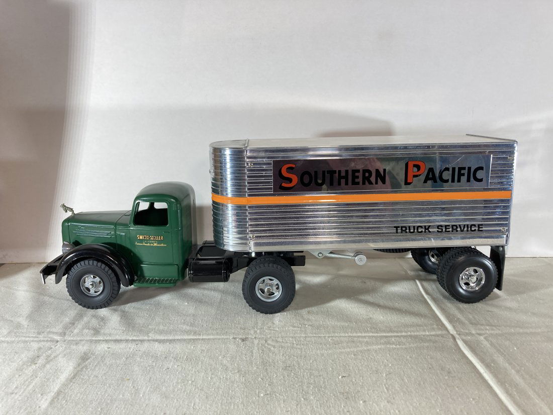 VINTAGE SMITH & MILLER SMITTY