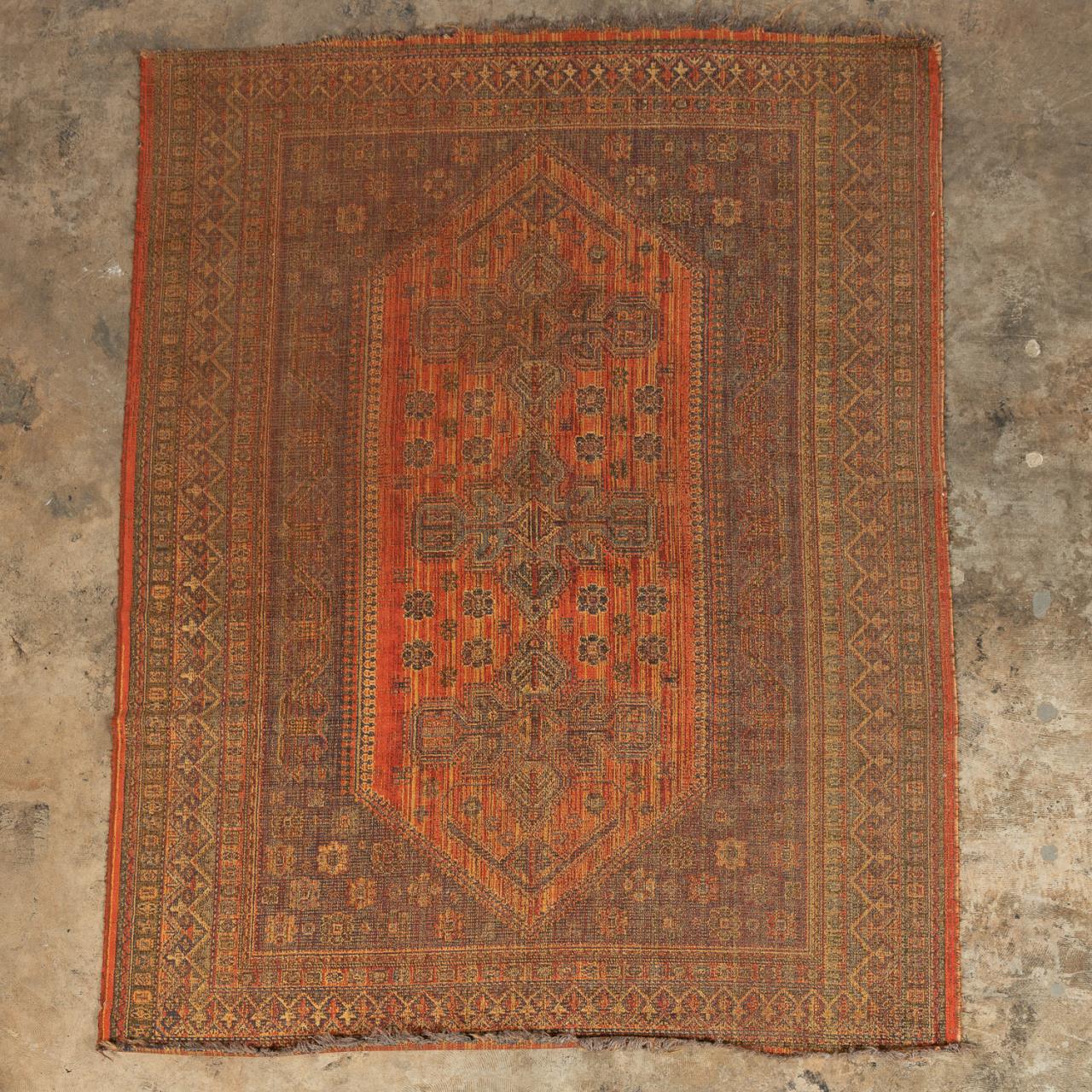 VINTAGE SOUTH PERSIAN DESIGN CARPET