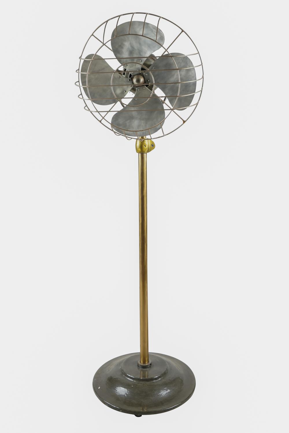 VINTAGE STANDING FANwith